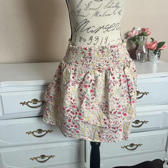 Floral ruffle skirt size large - Picture 1 of 4